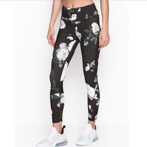 Victoria Secret Sport floral sports bra/w leggings
